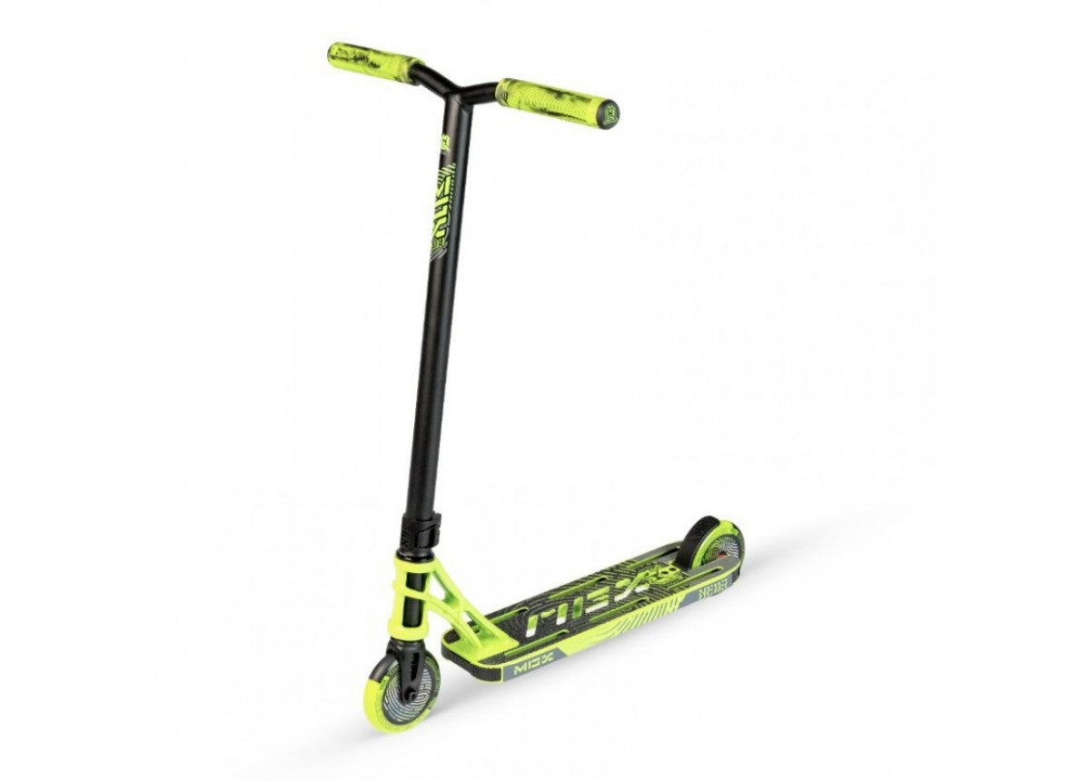 Madd Gear MGX S1 Scooter