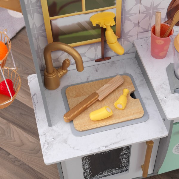 Kidkraft Smoothie Fun Wooden Play Kitchen with 22 Accessories